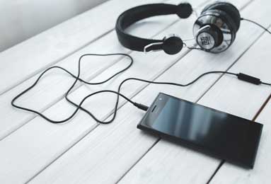 NBA焦点战：鹈鹕对阵爵士，年轻新星对决及战术解析